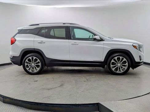 Used 2019 GMC Terrain SLT w/ Preferred Package image 9