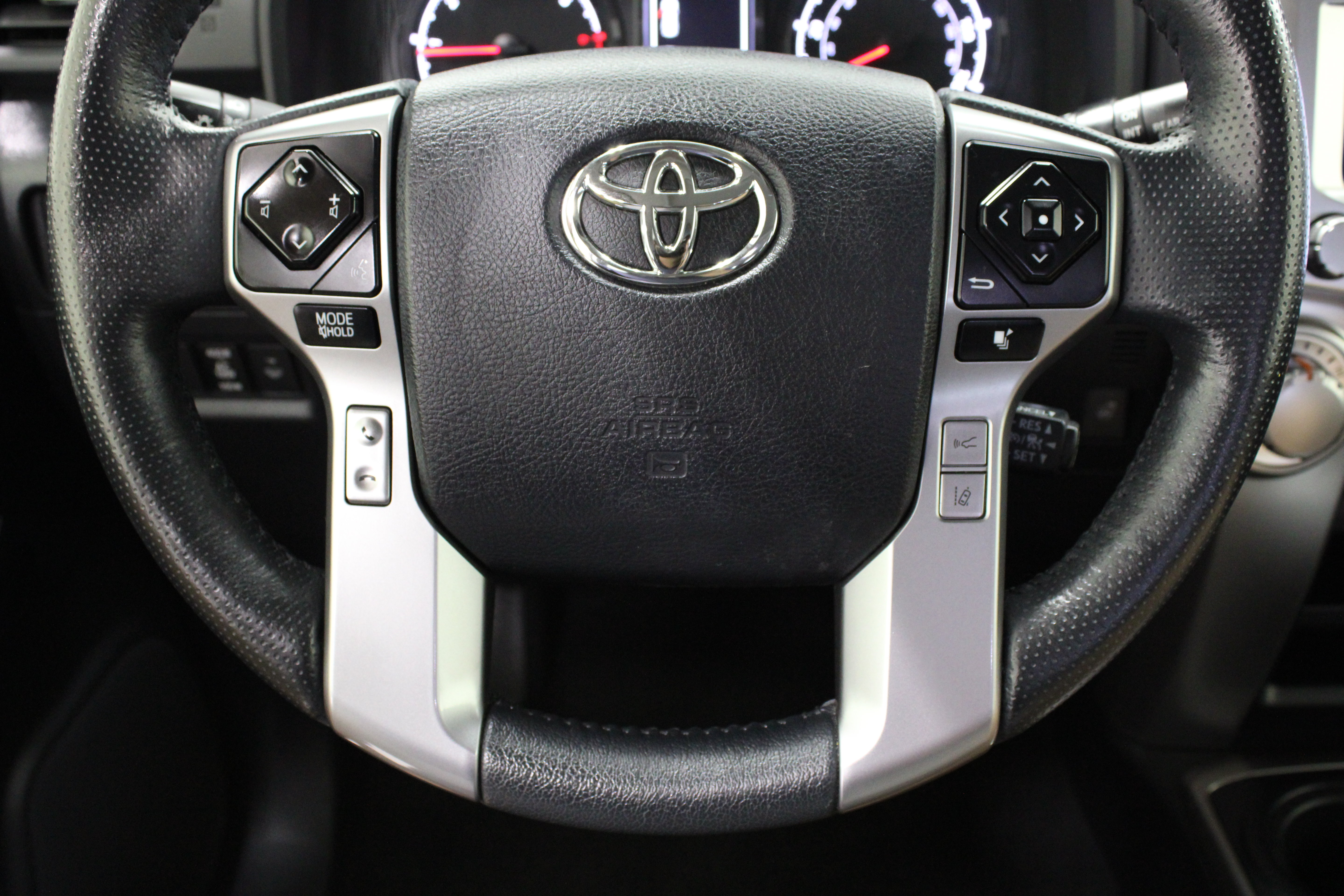 Used 2023 Toyota 4Runner SR5 Premium w/ Moonroof Package RWD image 26