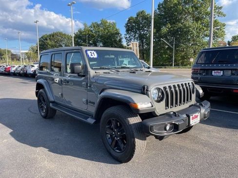 Used 2021 Jeep Wrangler Unlimited Sahara AWD/4WD image 2