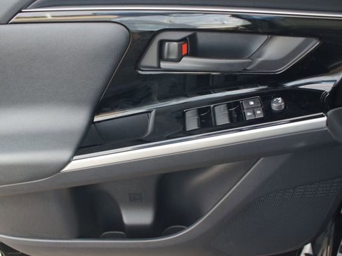 Used 2025 Toyota bZ4X AWD w/ Weather Package image 30