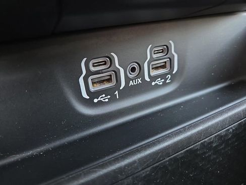 Used 2023 RAM 1500 Laramie image 24