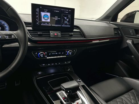 Used 2023 Audi SQ5 Prestige AWD/4WD image 28