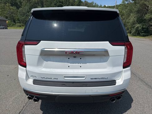 Used 2024 GMC Yukon XL Denali AWD/4WD image 4