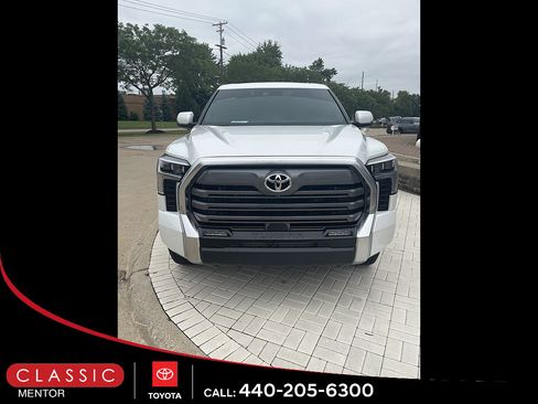Certified 2025 Toyota Tundra Limited AWD/4WD image 2