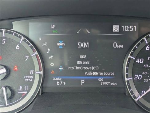 Used 2020 Toyota Highlander XLE FWD image 11