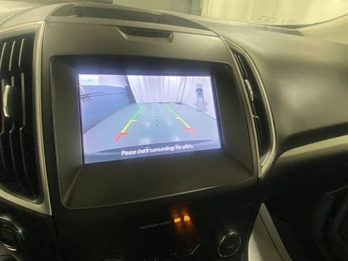 Used 2020 Ford Edge SEL w/ Cold Weather Package AWD/4WD image 22