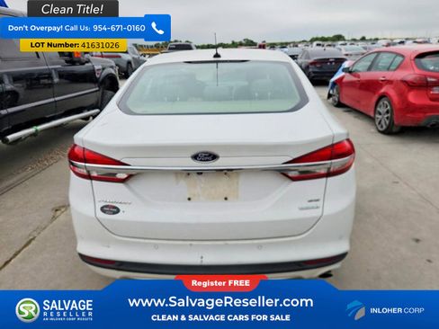 Used 2018 Ford Fusion SE FWD image 8