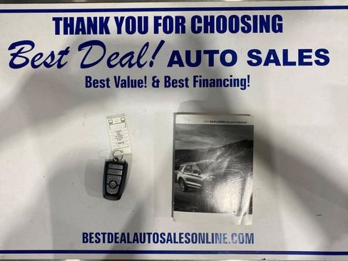 Used 2021 Ford Explorer Platinum w/ Equipment Group 601A AWD/4WD image 36
