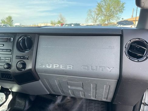 Used 2012 Ford F250 XL w/ Snow Plow Prep Pkg image 19