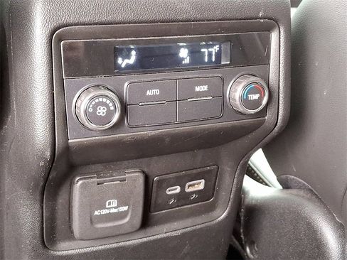 Certified 2023 GMC Acadia SLT image 12