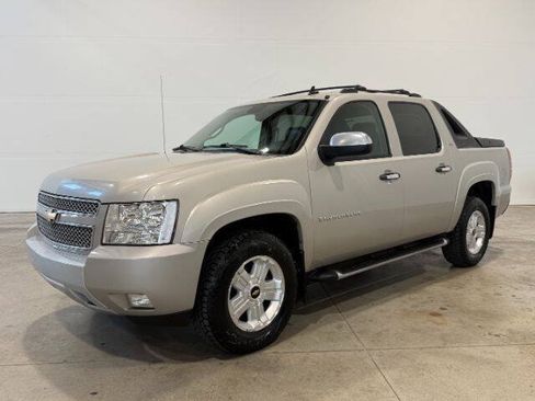 Used 2008 Chevrolet Avalanche LTZ AWD/4WD image 1