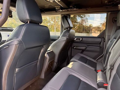 Used 2024 Ford Bronco Outer Banks image 16