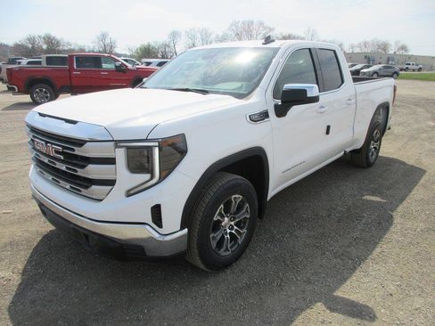 New 2026 GMC Sierra 1500 SLE image 9