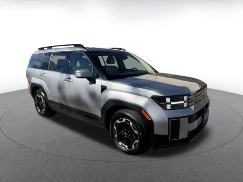 Used 2025 Hyundai Santa Fe SEL image 2