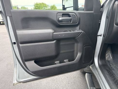 Used 2024 Chevrolet Silverado 2500 Custom w/ Custom Value Package AWD/4WD image 5