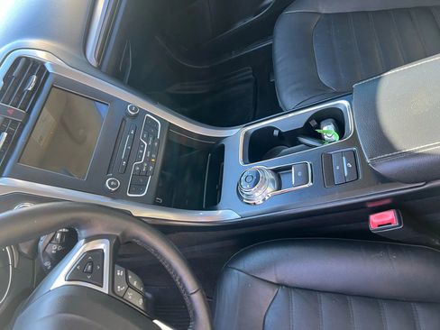 Used 2018 Ford Fusion Energi SE image 24