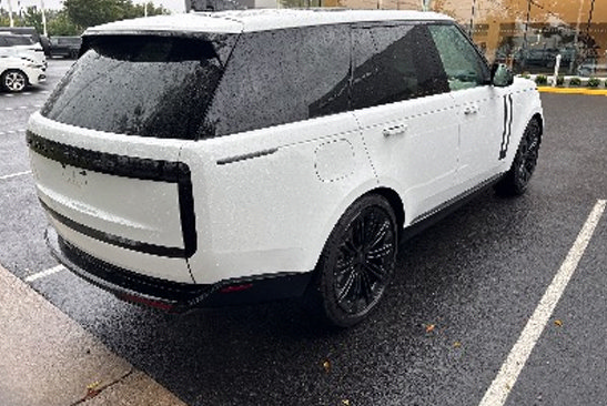 Used 2026 Land Rover Range Rover SE AWD/4WD image 5