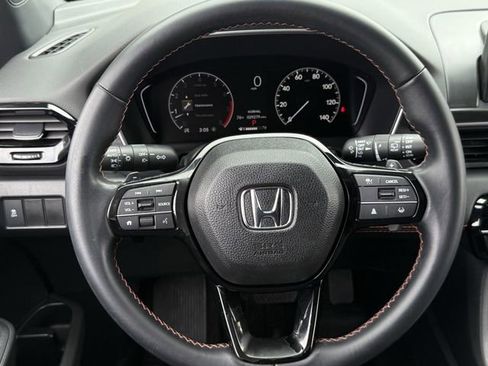 Used 2025 Honda Pilot Sport image 15