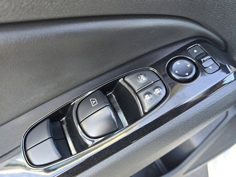Used 2023 Nissan Altima 2.5 SV AWD/4WD image 26