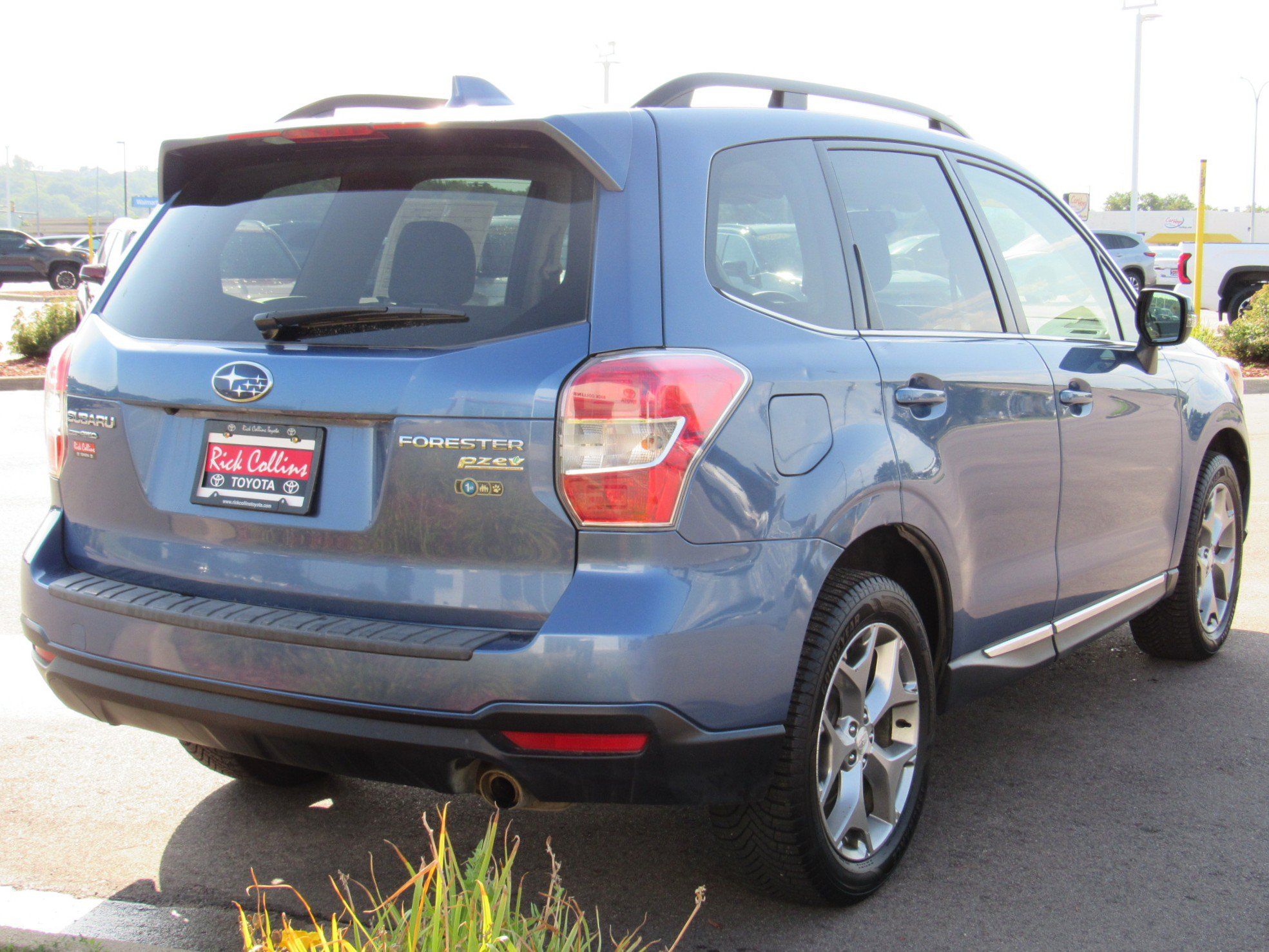 Used 2016 Subaru Forester 2.5i Touring w/ Eyesight & Navigation System AWD/4WD image 6
