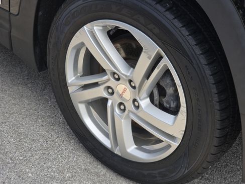 Used 2018 GMC Terrain SLE w/ Driver Convenience Package FWD image 7