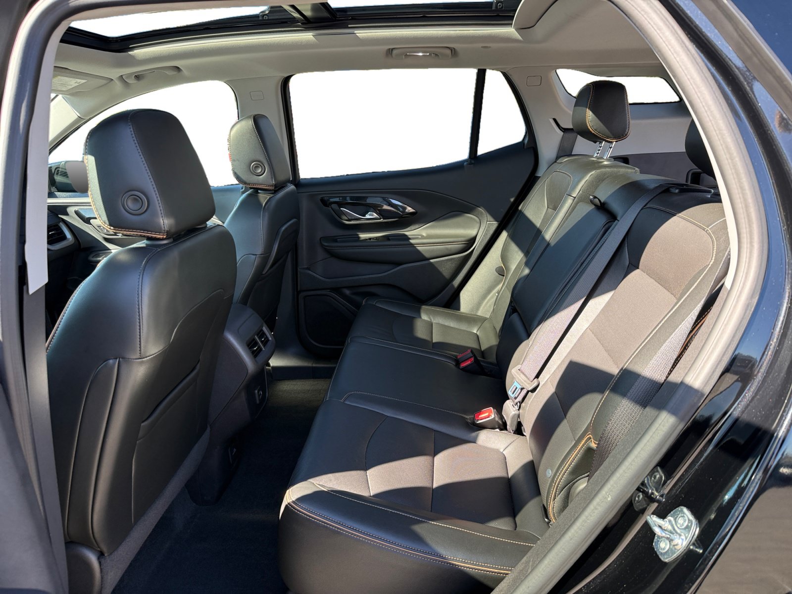 Used 2024 GMC Terrain AT4 w/ Tech Package AWD/4WD image 16
