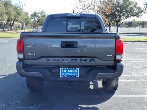 Used 2021 Toyota Tacoma SR image 8