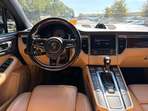 Used 2017 Porsche Macan S AWD/4WD image 32