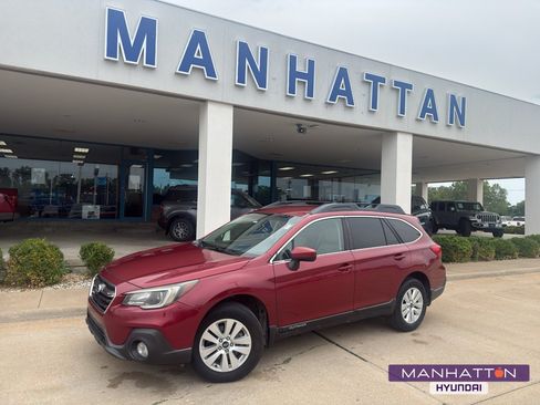 Used 2018 Subaru Outback 2.5i Premium AWD/4WD image 1