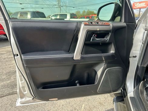Used 2019 Toyota 4Runner SR5 Premium AWD/4WD image 14