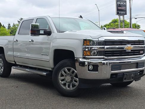 Used 2017 Chevrolet Silverado 3500 LTZ w/ Duramax Plus Package AWD/4WD image 38