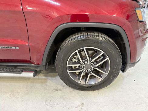 Used 2021 Jeep Grand Cherokee Limited w/ Luxury Group II image 30