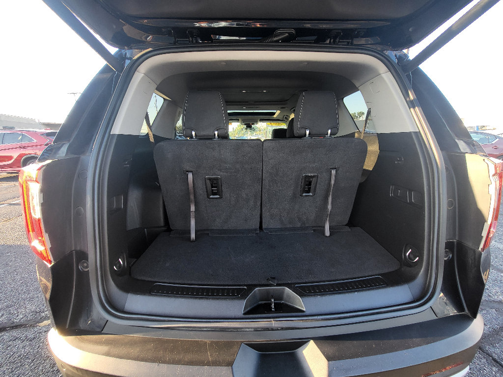 Used 2021 GMC Acadia SLE w/ Driver Convenience Package FWD image 24
