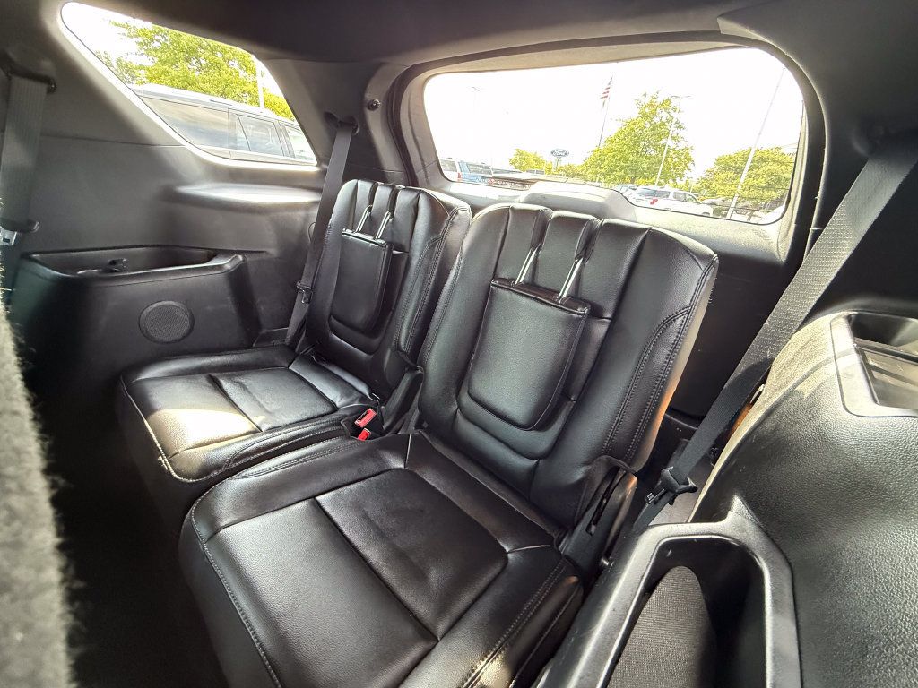 Used 2015 Nissan Murano Platinum w/ Platinum Technology Package AWD/4WD image 31