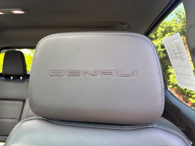 Used 2022 GMC Sierra 1500 Denali w/ Denali Reserve Package AWD/4WD image 32
