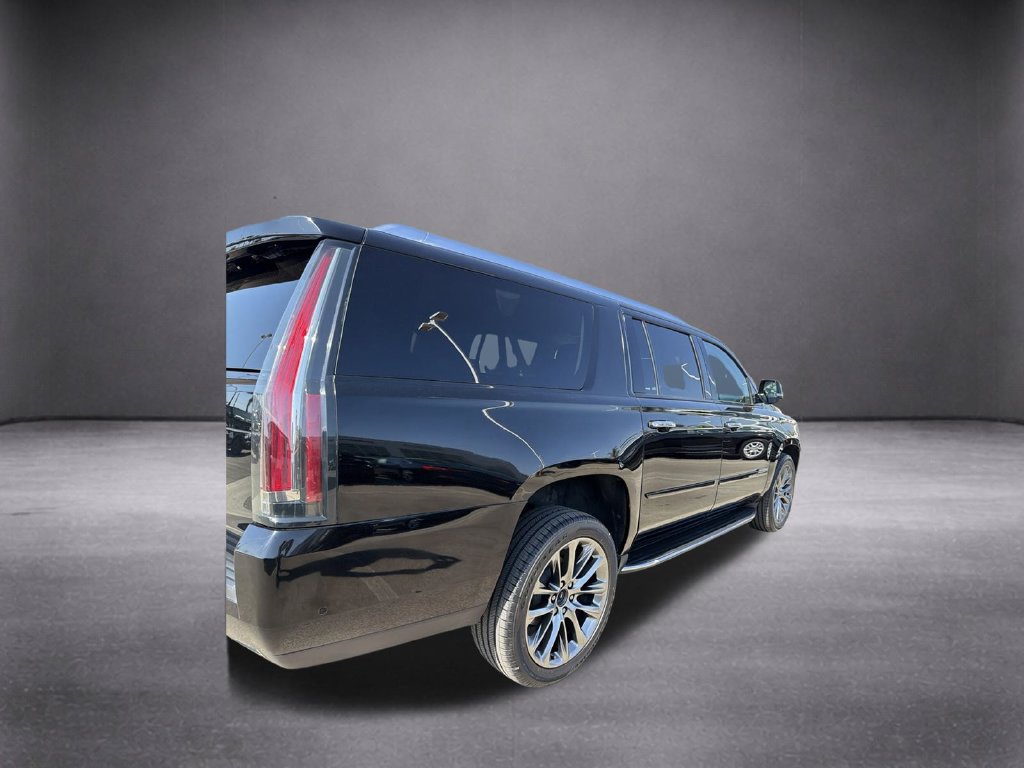 Used 2020 Cadillac Escalade ESV Premium Luxury w/ Escalade Sport Edition AWD/4WD image 13