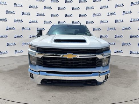 Used 2025 Chevrolet Silverado 2500 LT w/ Convenience Package AWD/4WD image 2