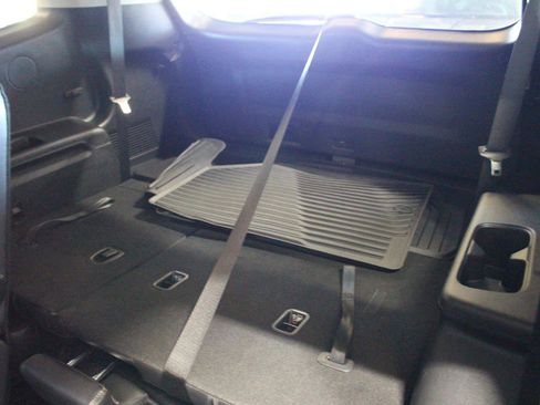 Used 2025 Kia Telluride S image 33