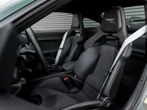 Certified 2025 Porsche 911 GT3 RWD image 5