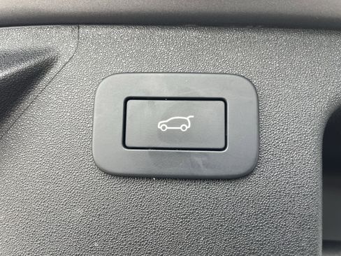 Certified 2024 Land Rover Discovery Sport S AWD/4WD image 37