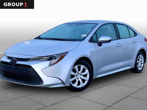 Used 2024 Toyota Corolla LE FWD image 1