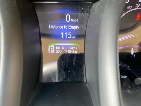 Used 2017 Toyota Avalon Limited image 17