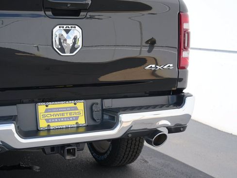 Used 2023 RAM 1500 Laramie AWD/4WD image 10