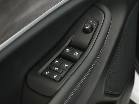 New 2026 Jeep Grand Cherokee Altitude AWD/4WD image 7
