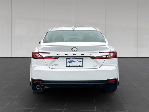 Used 2026 Toyota Camry SE image 4