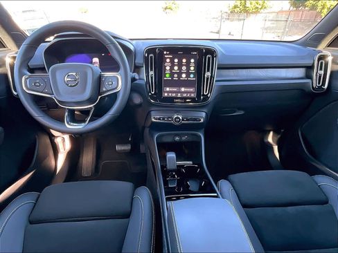 Used 2024 Volvo XC40 Recharge Plus w/ Protection Package Premier image 18