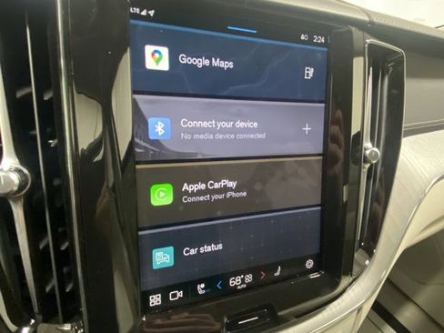 Certified 2025 Volvo XC60 T8 Ultra image 17