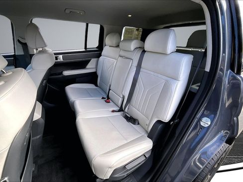 Used 2025 Hyundai Santa Fe SEL FWD image 20