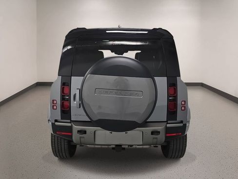 Used 2024 Land Rover Defender 110 X-Dynamic SE AWD/4WD image 6
