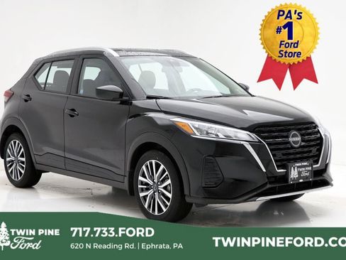 Used 2024 Nissan Kicks SV image 1